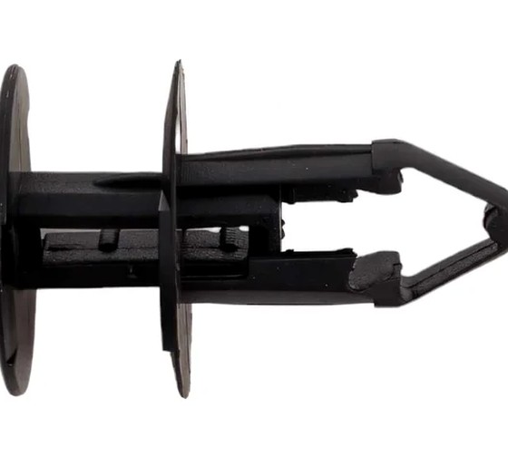 Клипса решетки радиатора Клио 2